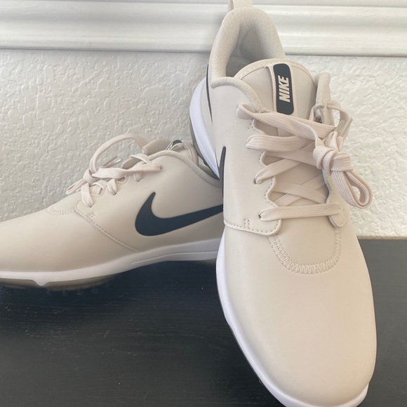 nike roshe dicks